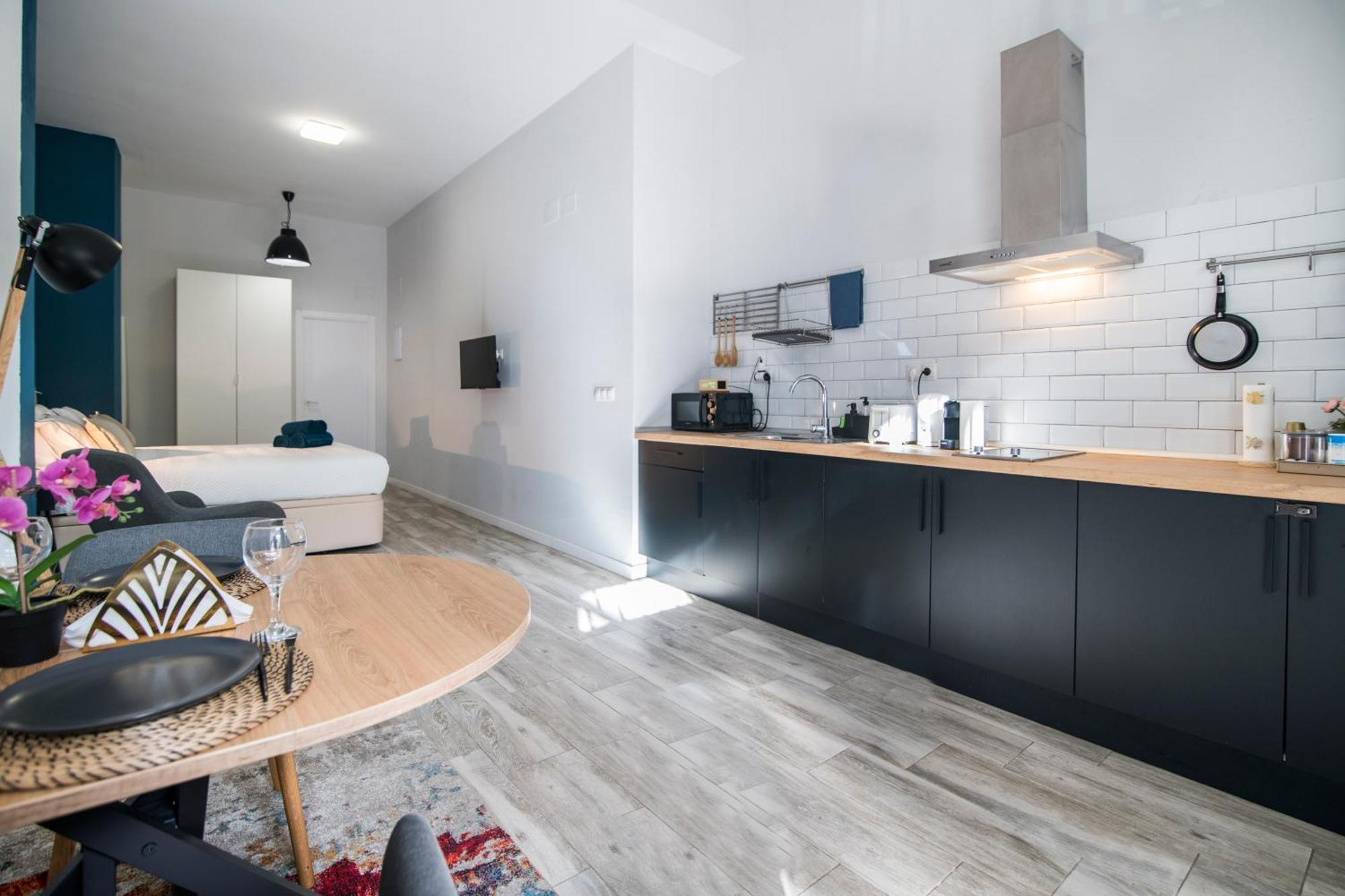 Cozy Loft In Valencia Apartment ภายนอก รูปภาพ